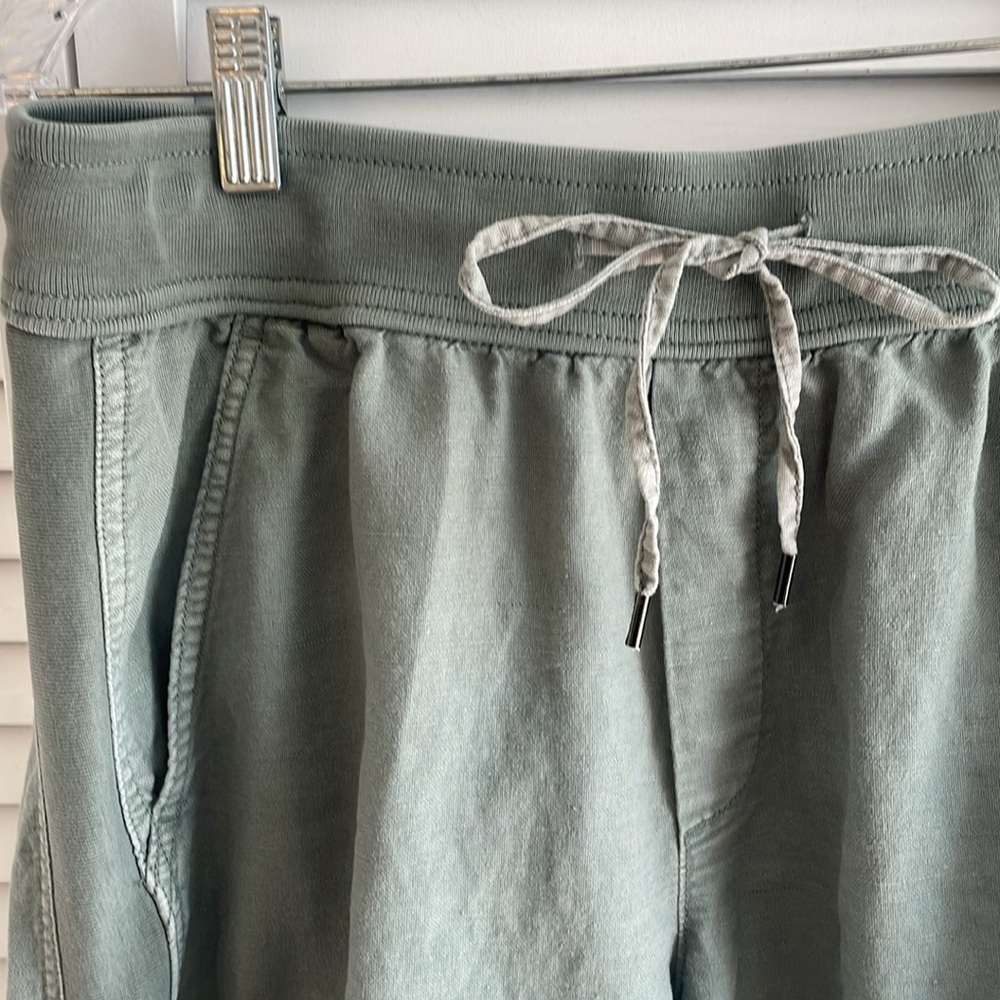 Gap for Good sage green khaki women’s jogger, size M.  NWOT.  New condition - Picture 2 of 9